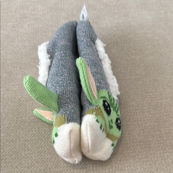 Star Wars Baby Yoda Gray and Green Kids Slipper - Picture 2 of 3